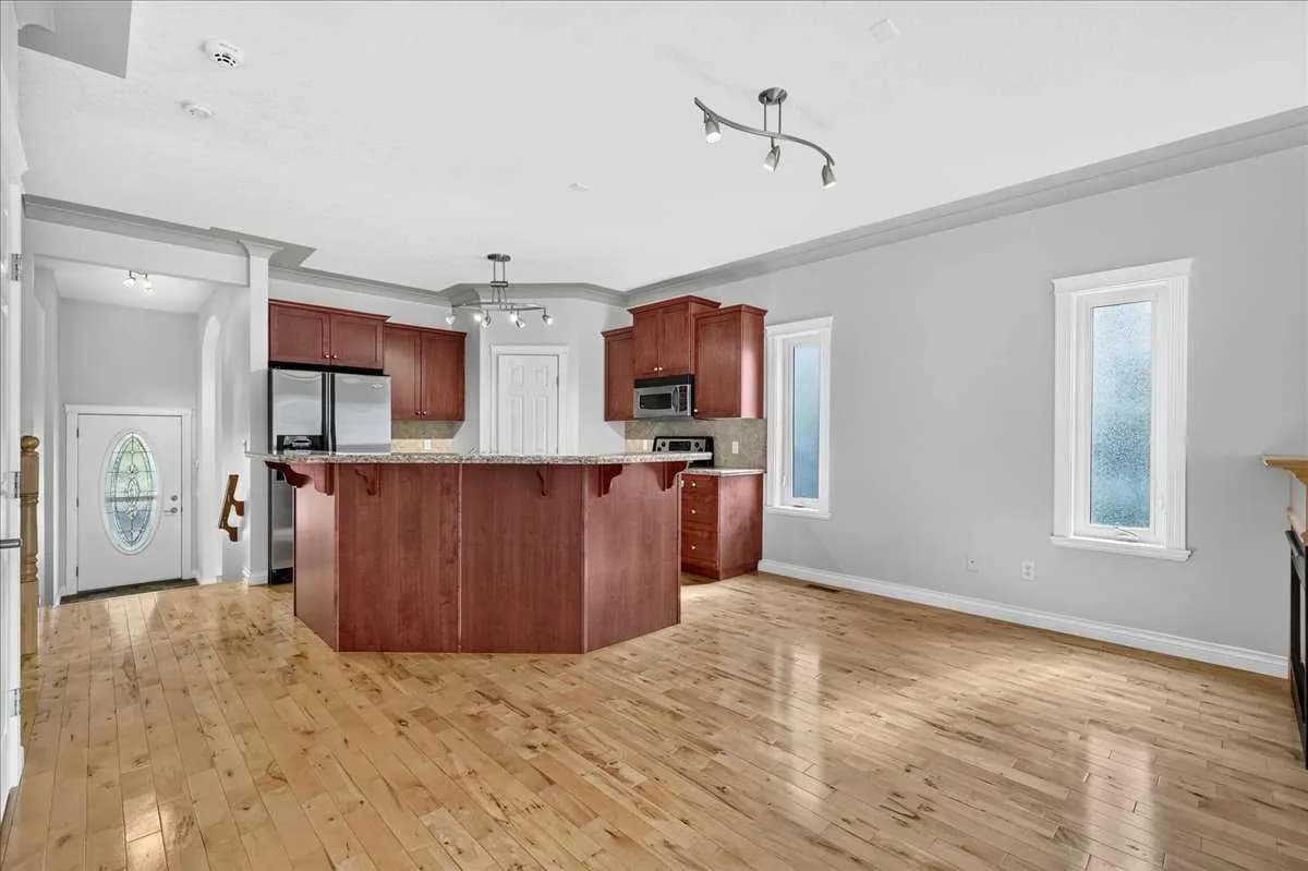 Semi Detached (Half Duplex)
