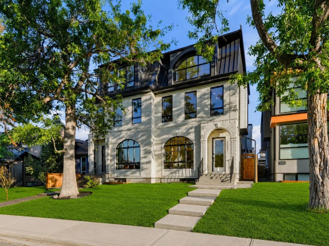 Semi Detached (Half Duplex)