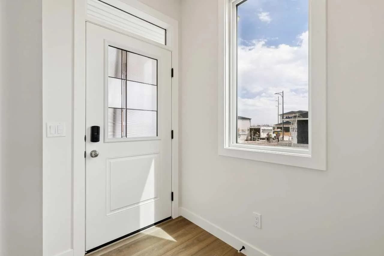 Semi Detached (Half Duplex)