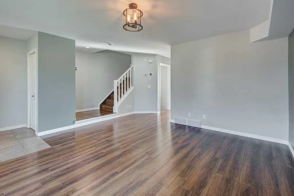 Semi Detached (Half Duplex)