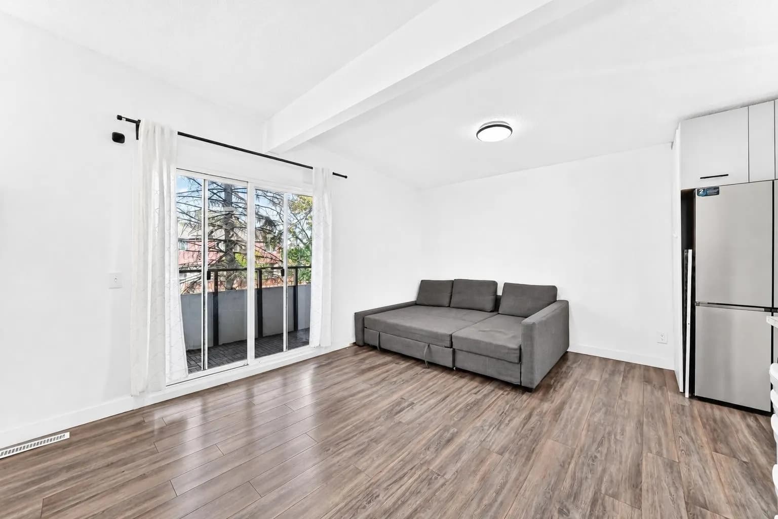 Semi Detached (Half Duplex)