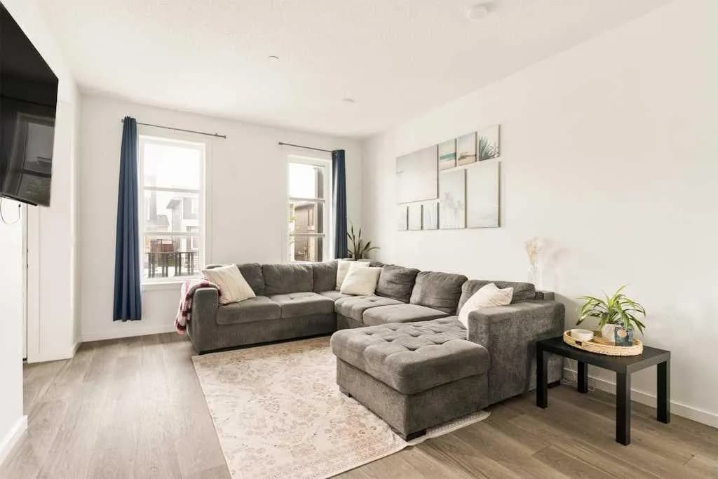Semi Detached (Half Duplex)