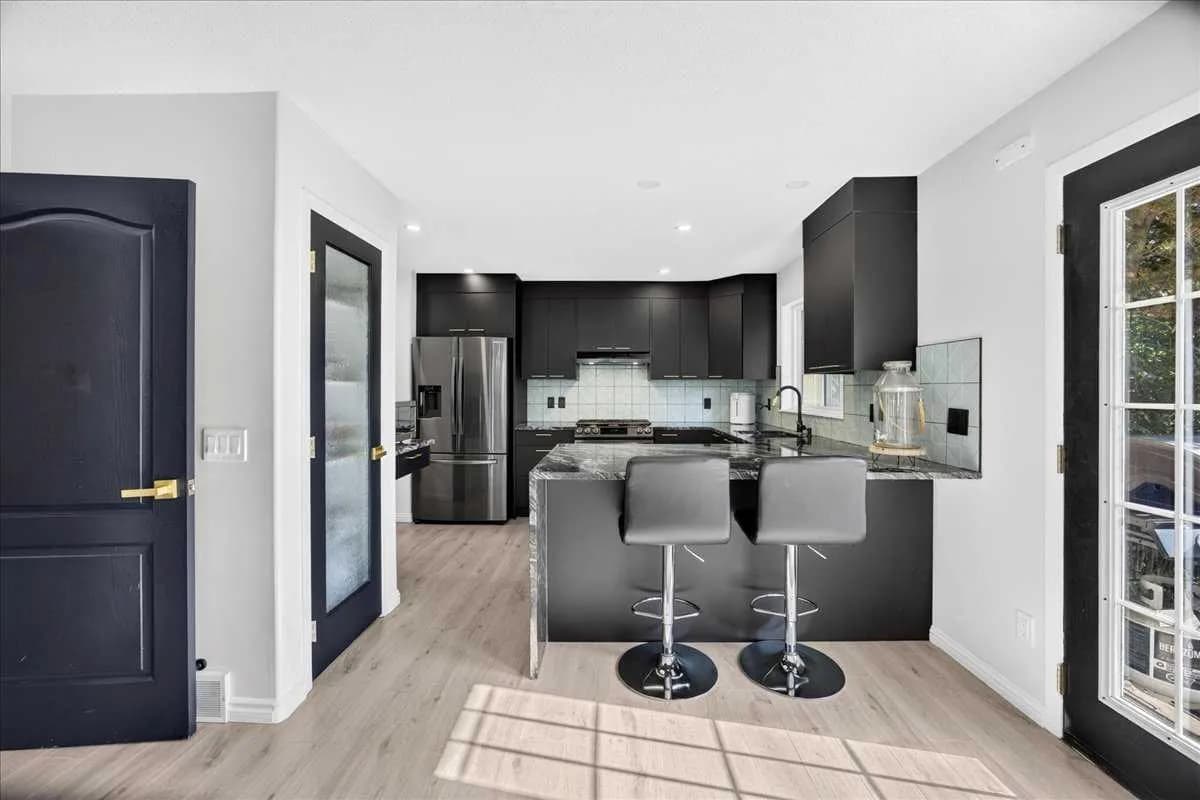 Semi Detached (Half Duplex)