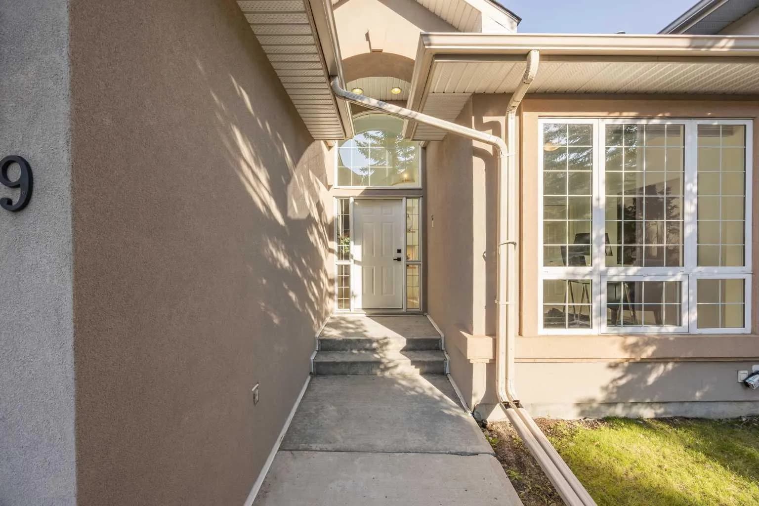 Semi Detached (Half Duplex)