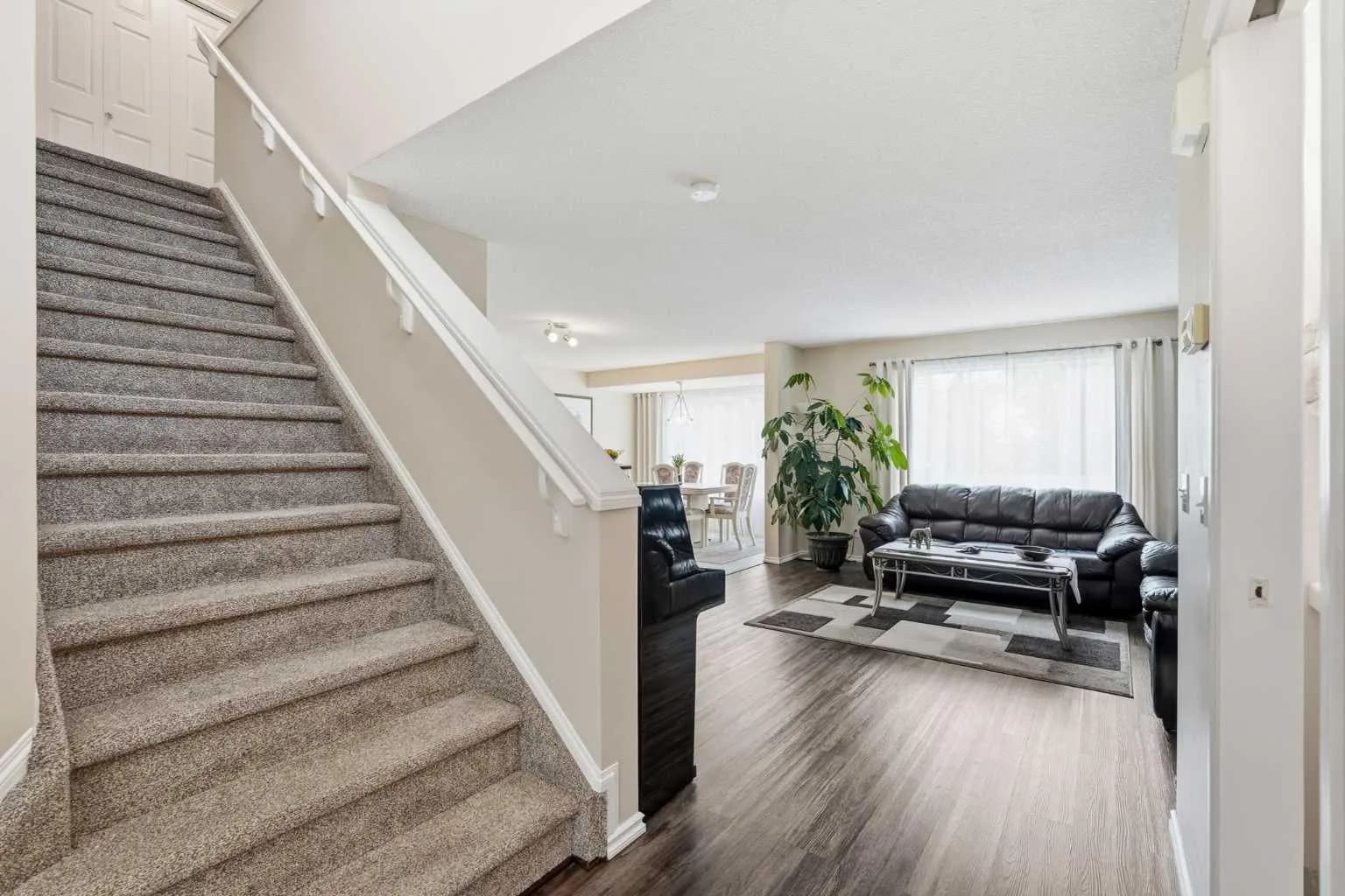 Semi Detached (Half Duplex)