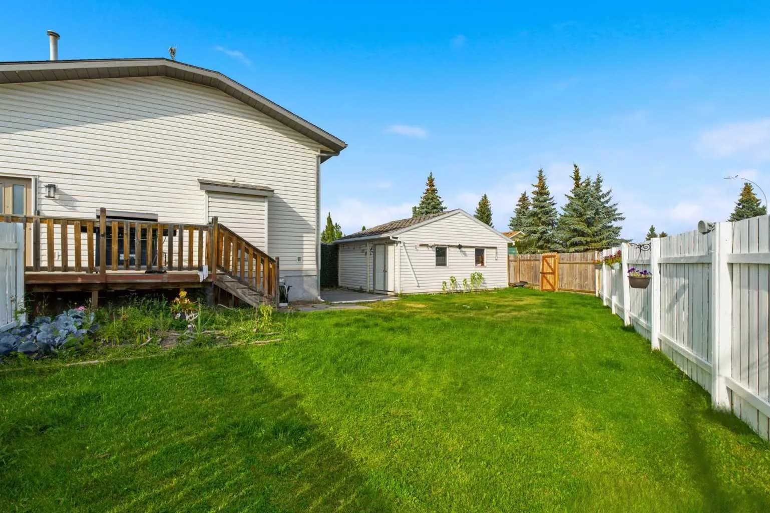 Semi Detached (Half Duplex)