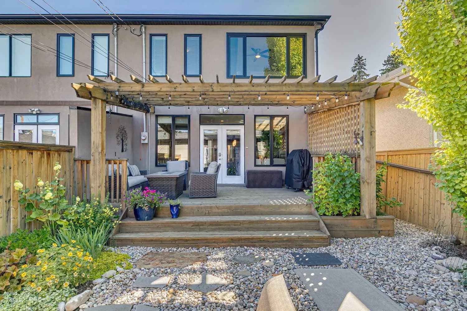 Semi Detached (Half Duplex)