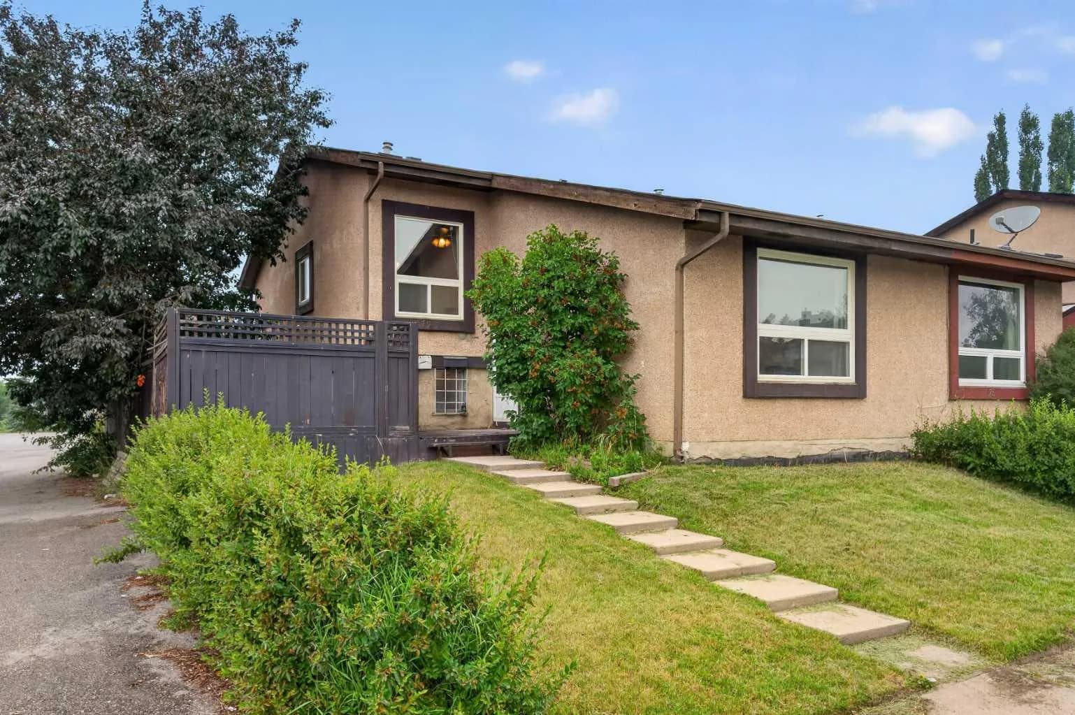 Semi Detached (Half Duplex)