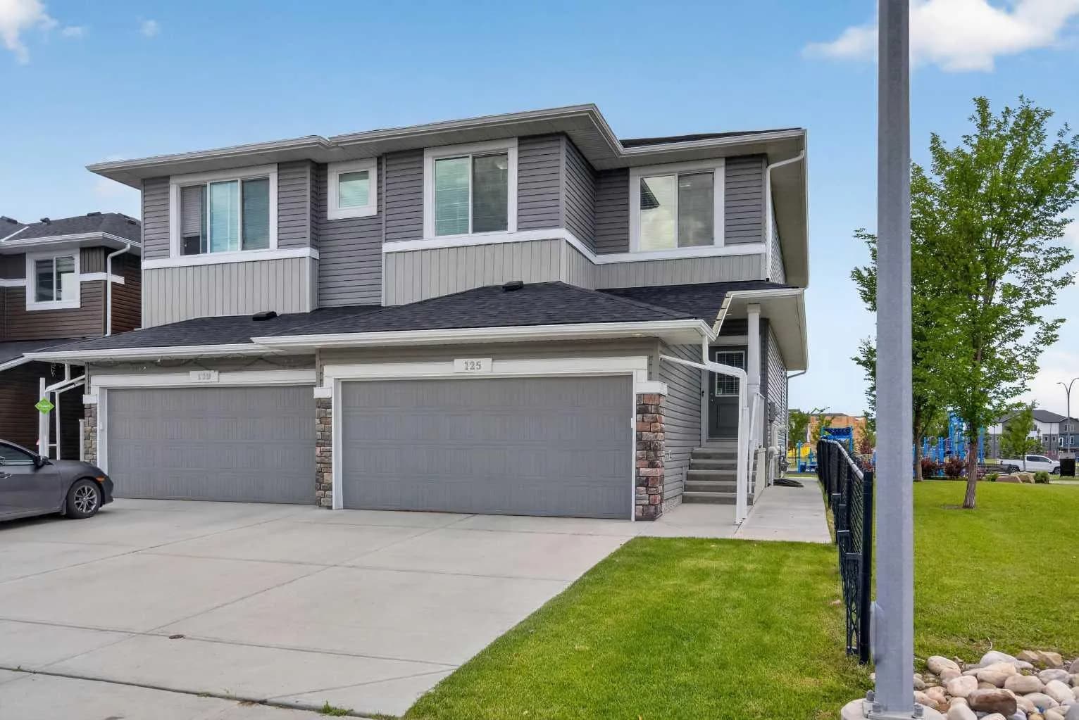 Semi Detached (Half Duplex)