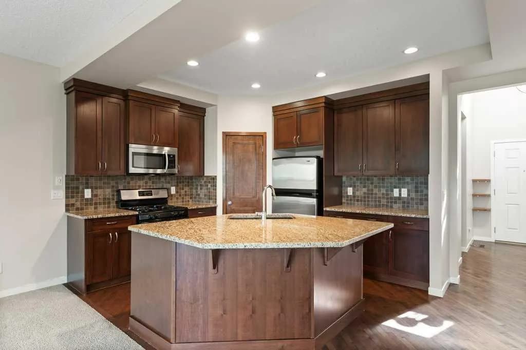 Semi Detached (Half Duplex)