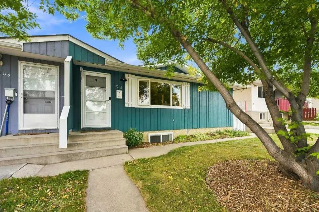 Semi Detached (Half Duplex)