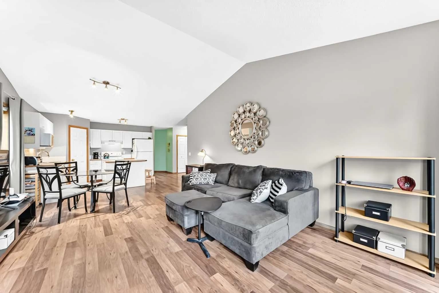 Semi Detached (Half Duplex)