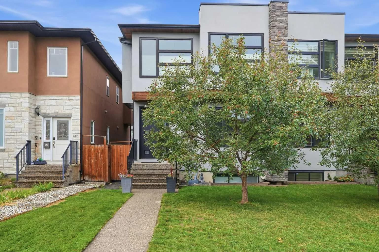Semi Detached (Half Duplex)