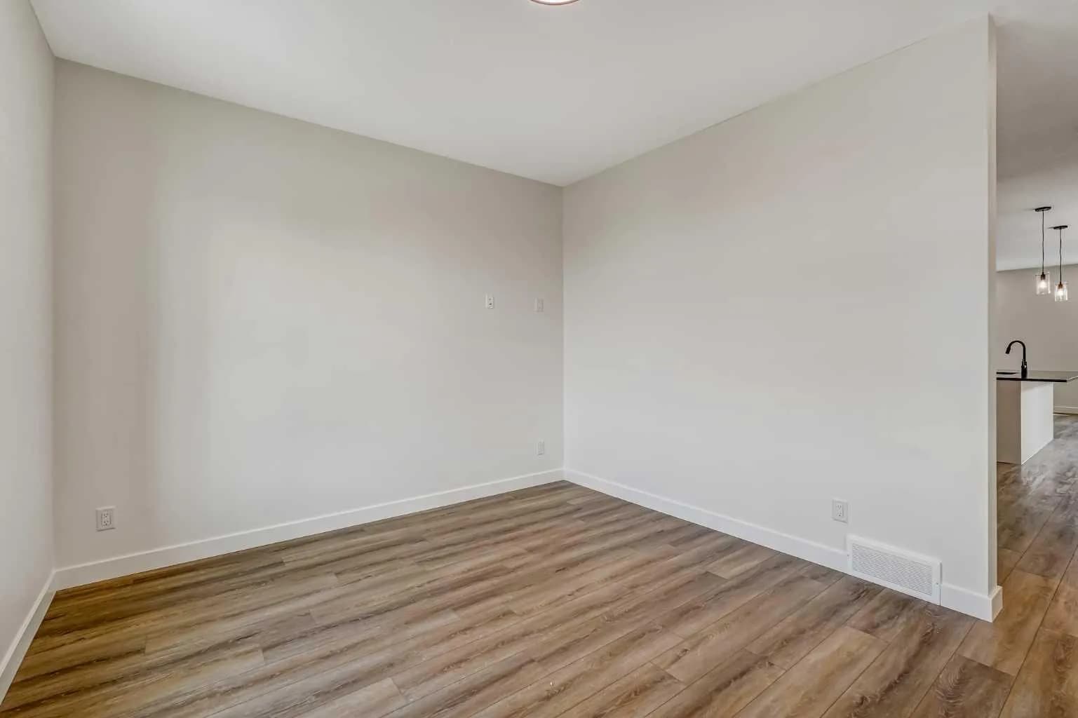 Semi Detached (Half Duplex)
