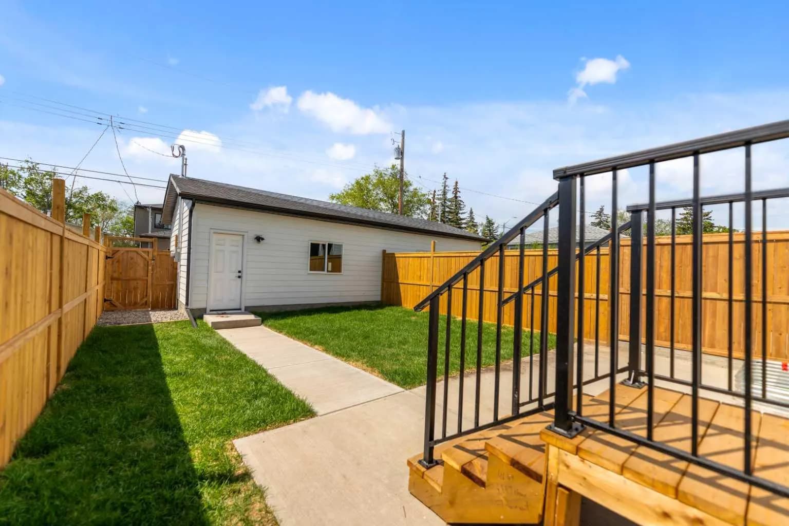 Semi Detached (Half Duplex)