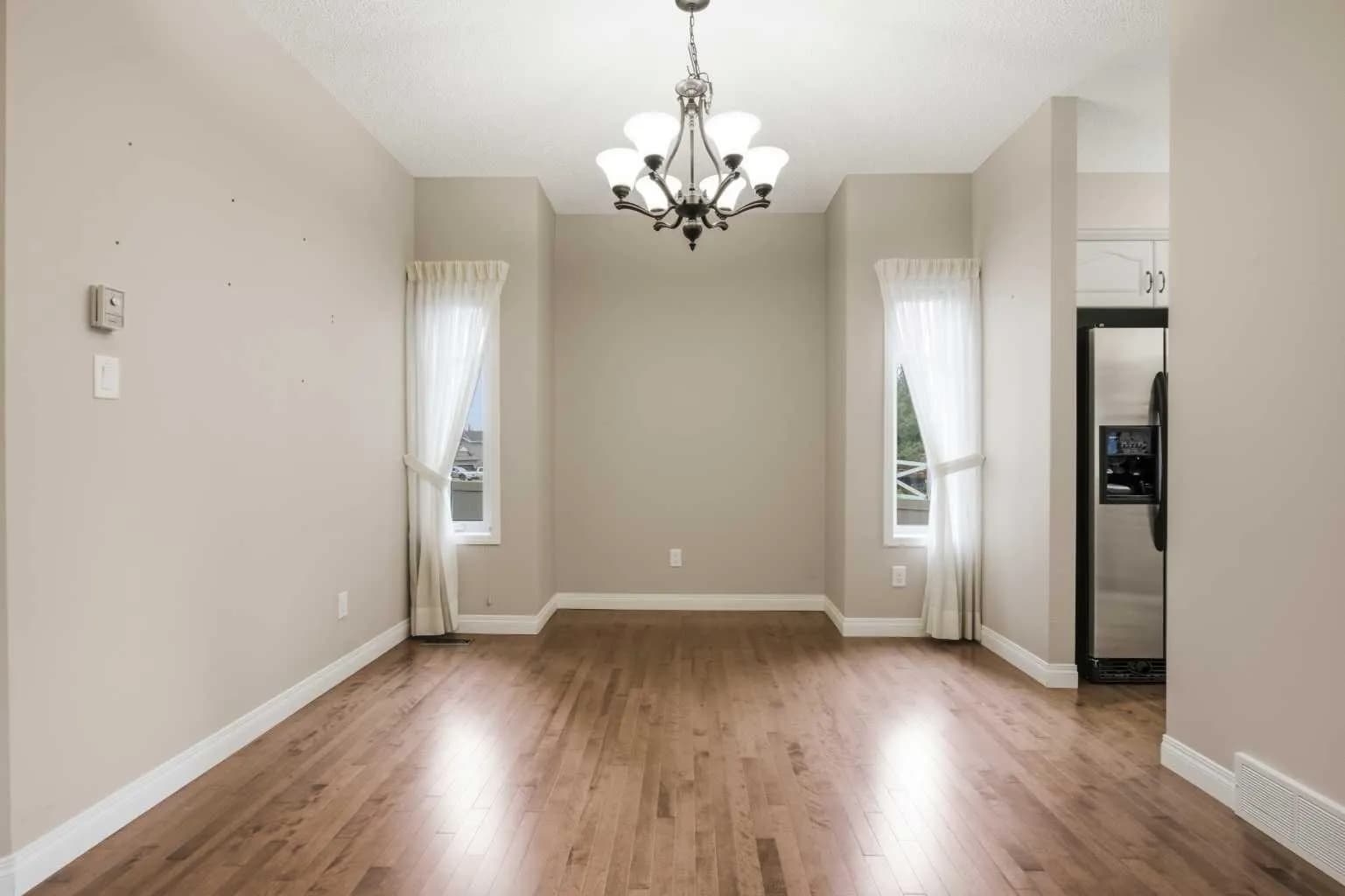 Semi Detached (Half Duplex)