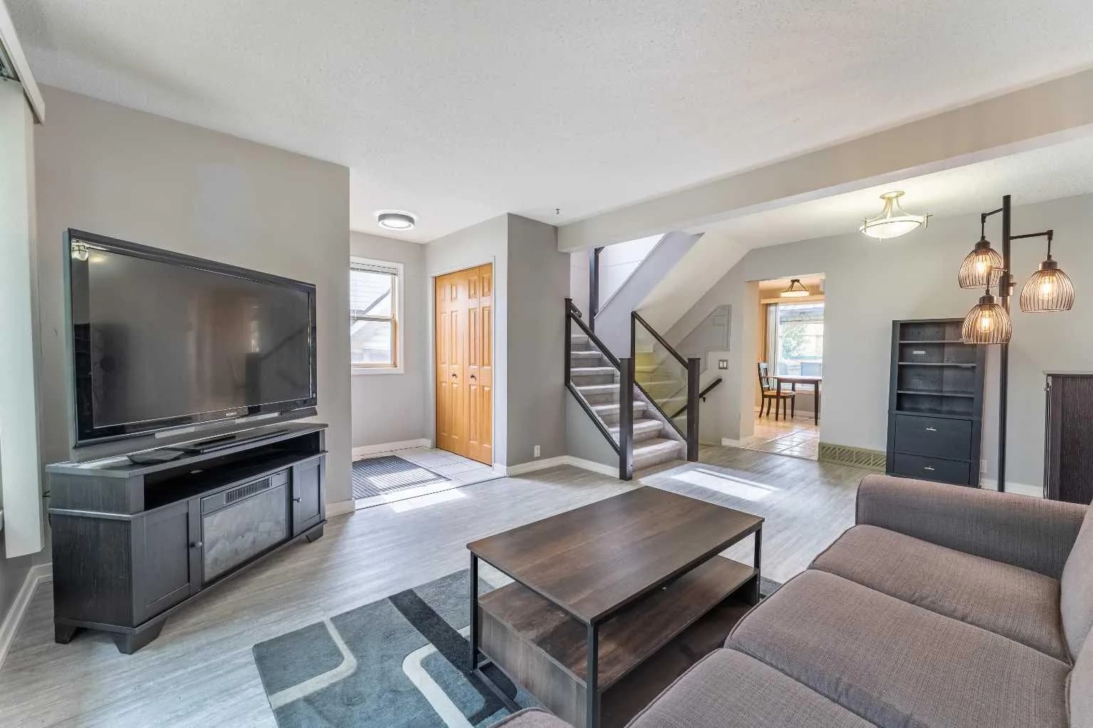 Semi Detached (Half Duplex)