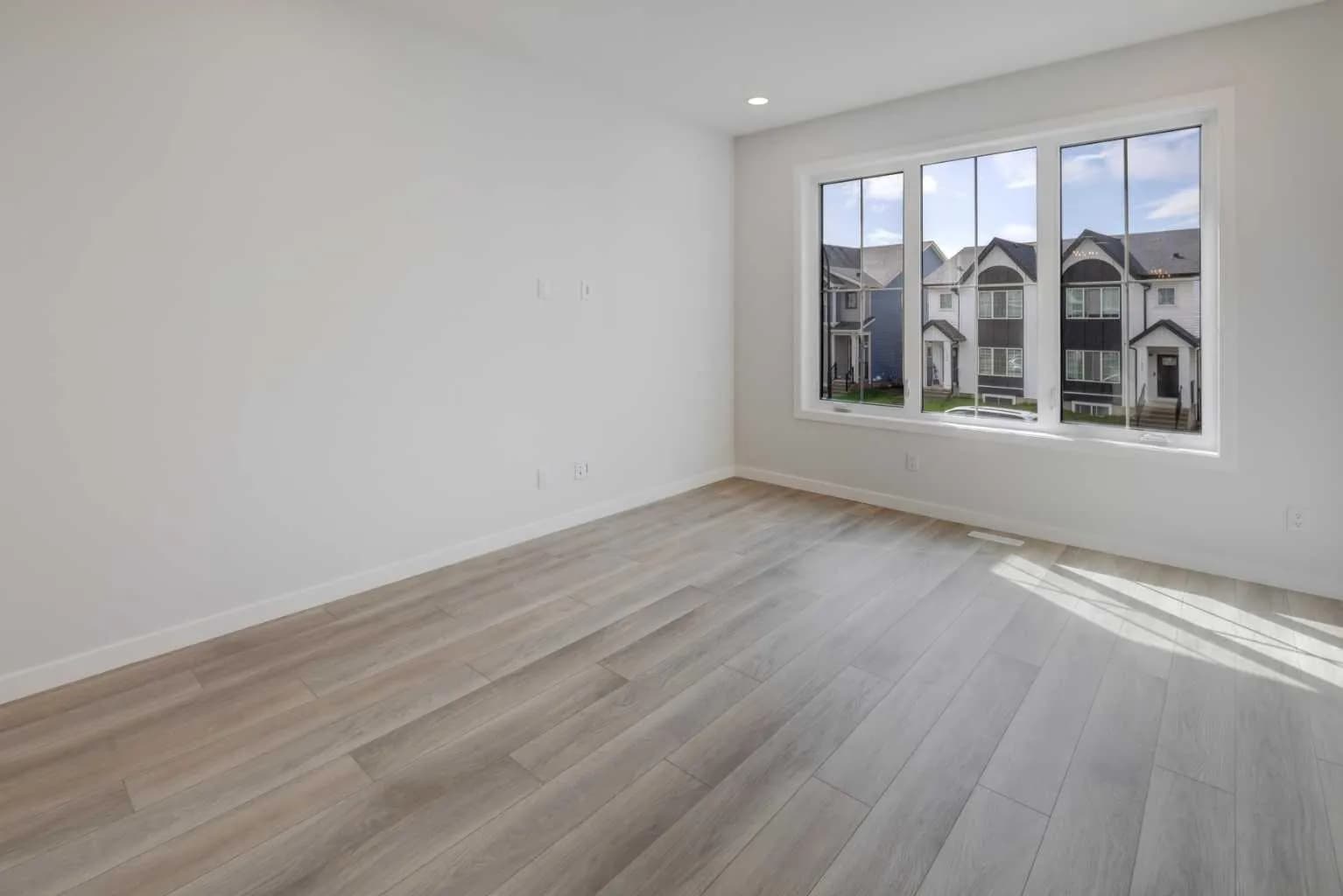 Semi Detached (Half Duplex)