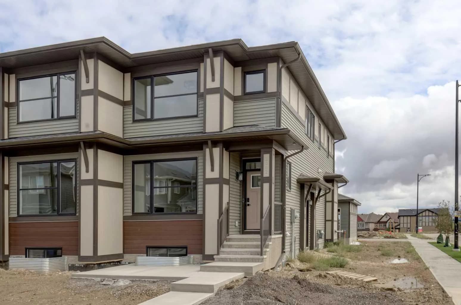 Semi Detached (Half Duplex)