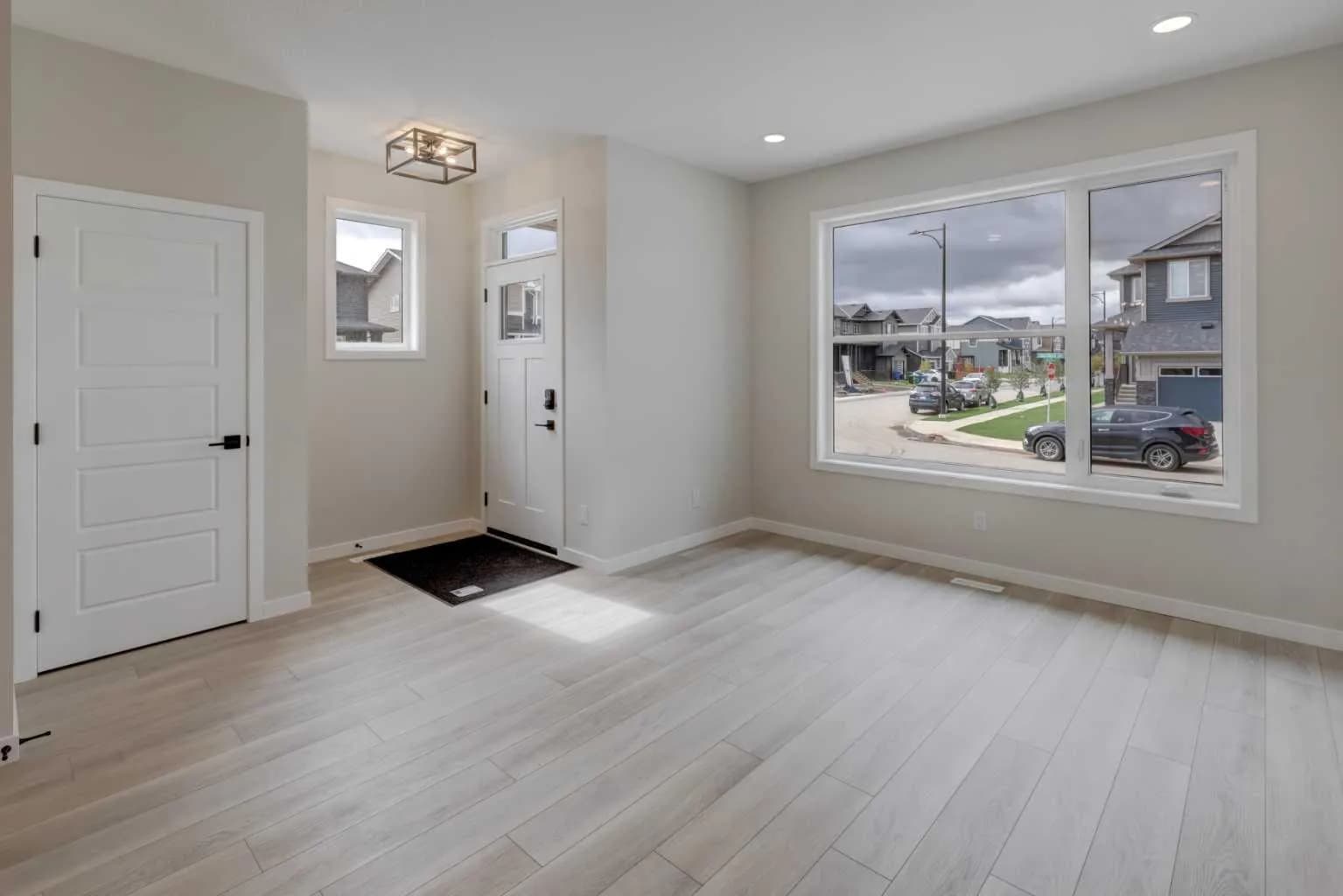 Semi Detached (Half Duplex)