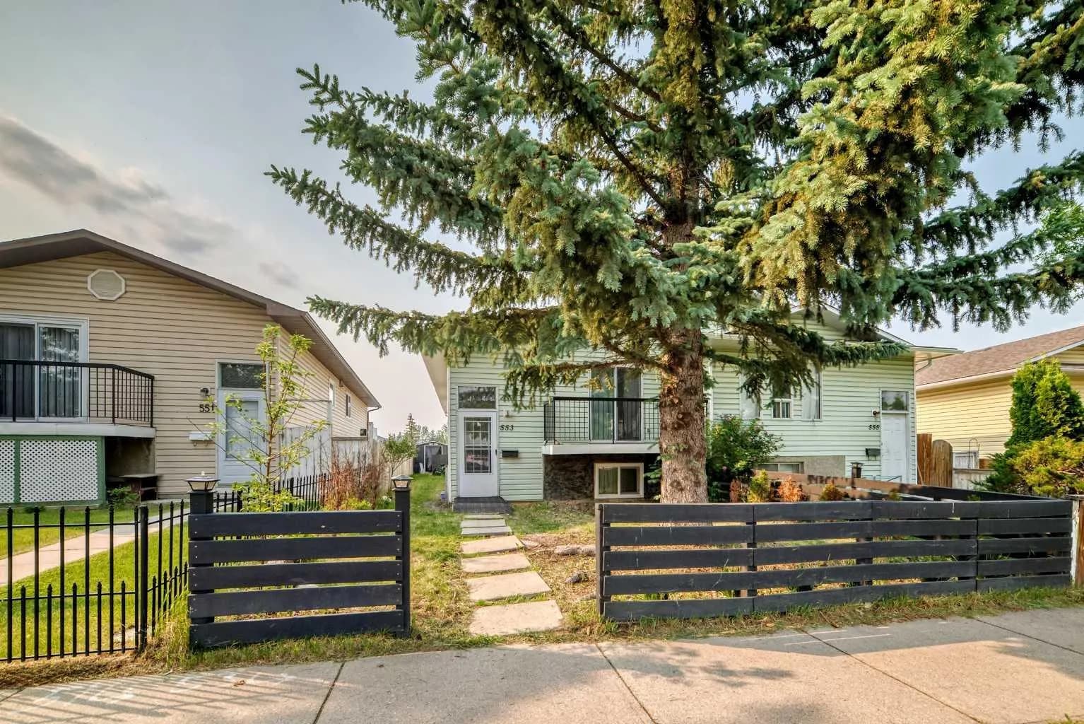Semi Detached (Half Duplex)