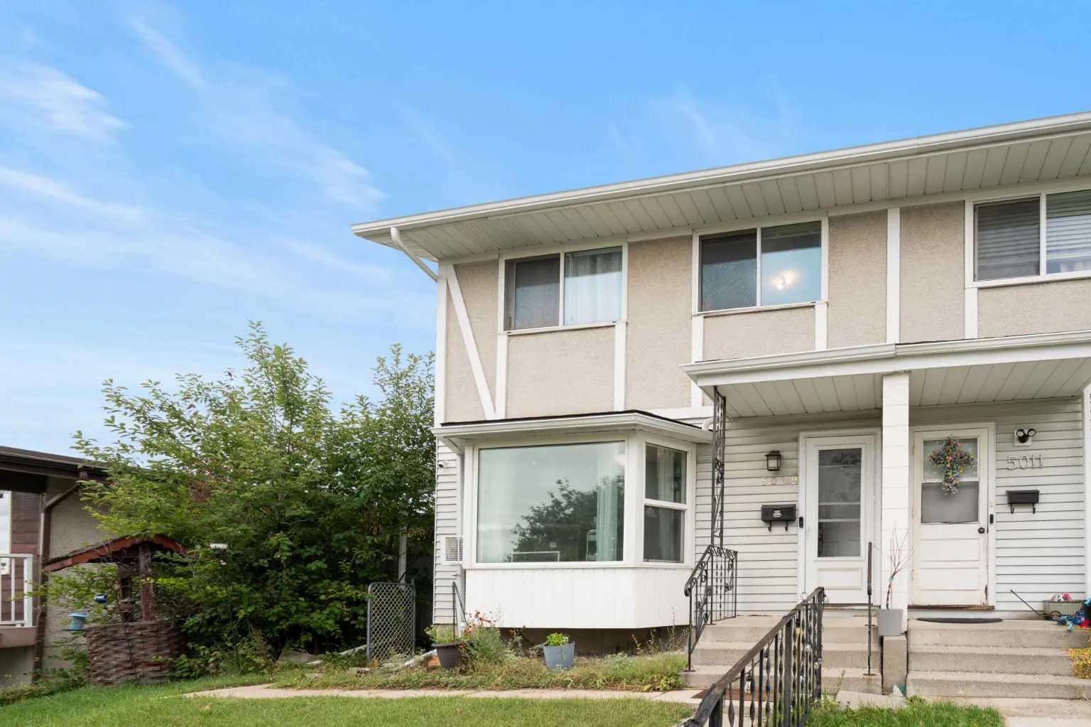 Semi Detached (Half Duplex)