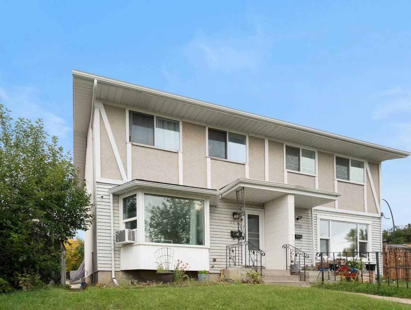 Semi Detached (Half Duplex)