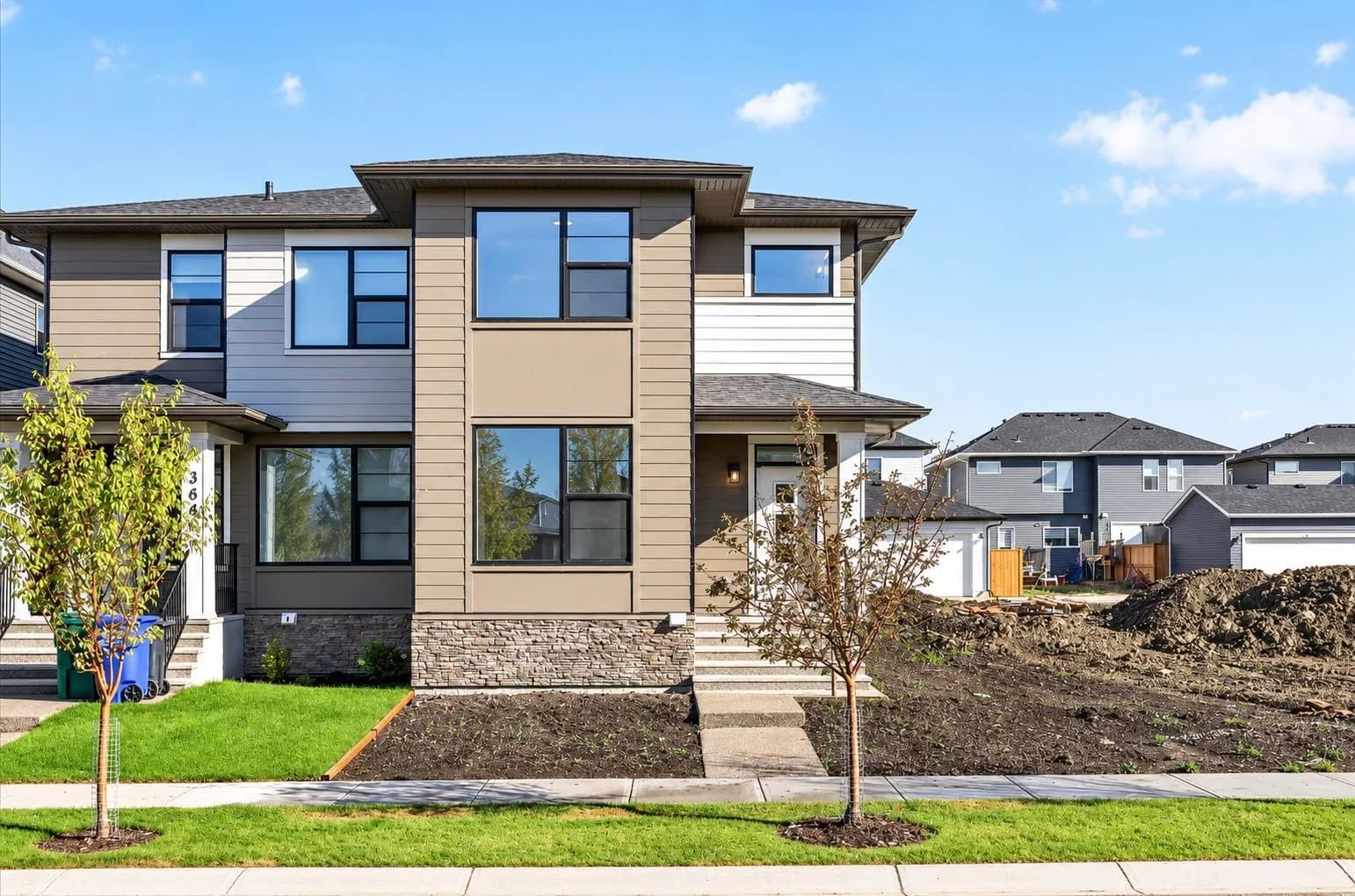 Semi Detached (Half Duplex)