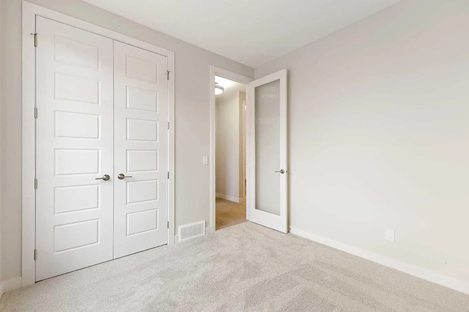Semi Detached (Half Duplex)