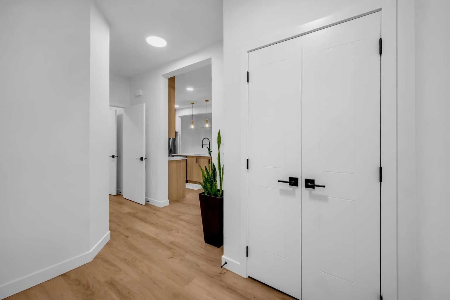 Semi Detached (Half Duplex)