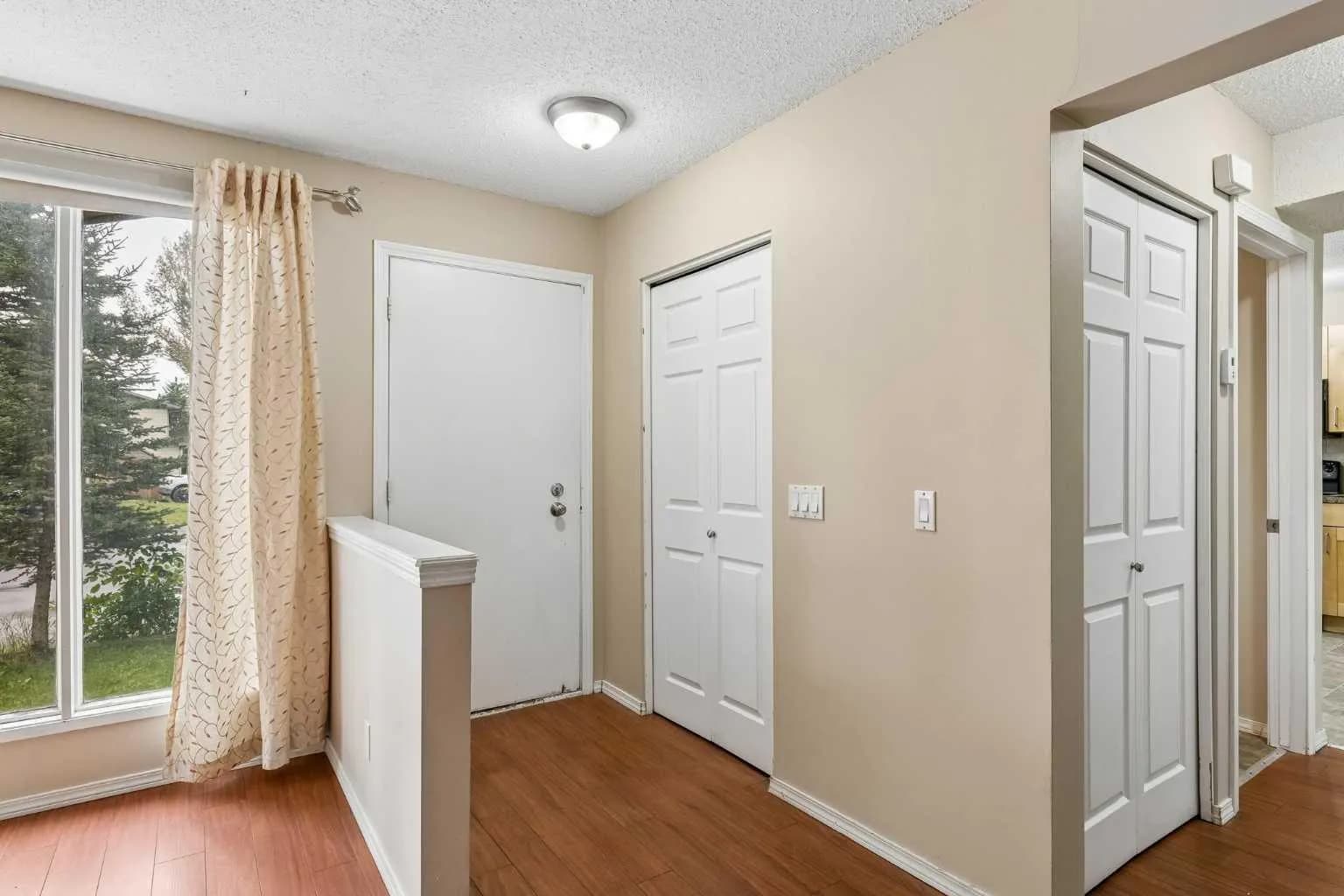 Semi Detached (Half Duplex)