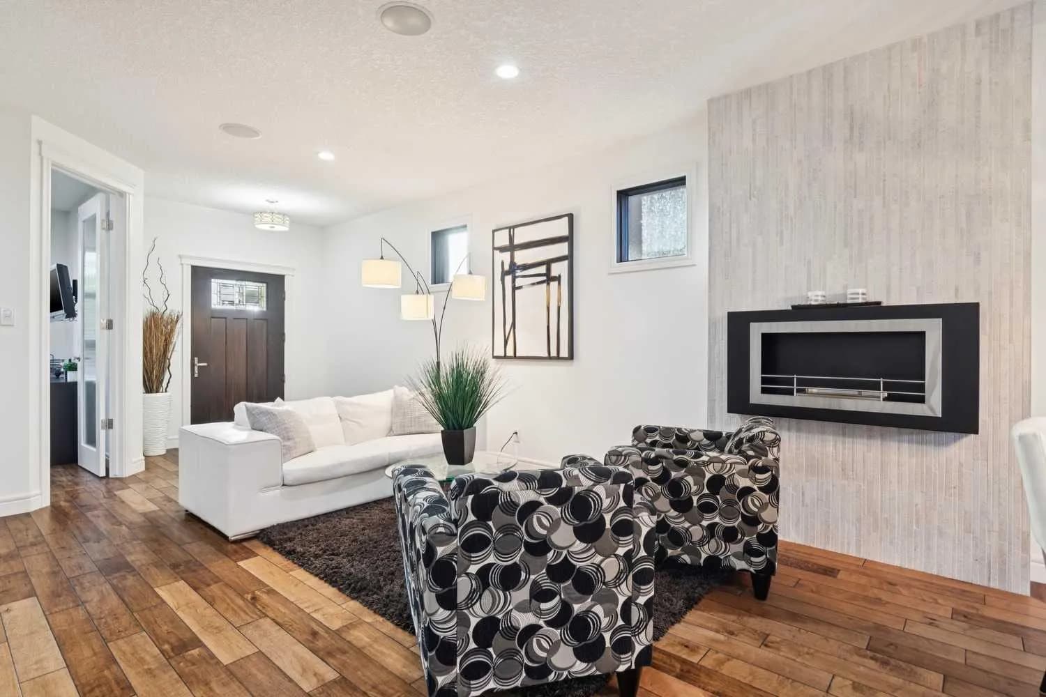 Semi Detached (Half Duplex)