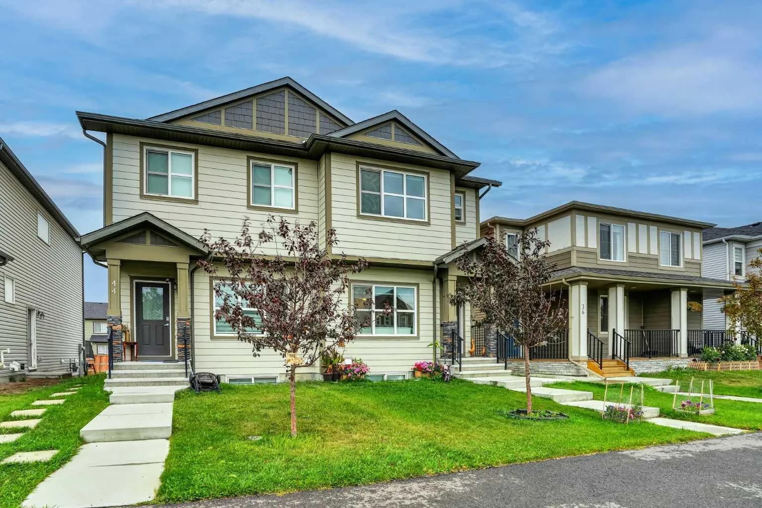 Semi Detached (Half Duplex)
