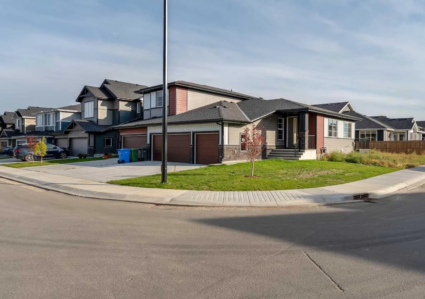 Semi Detached (Half Duplex)