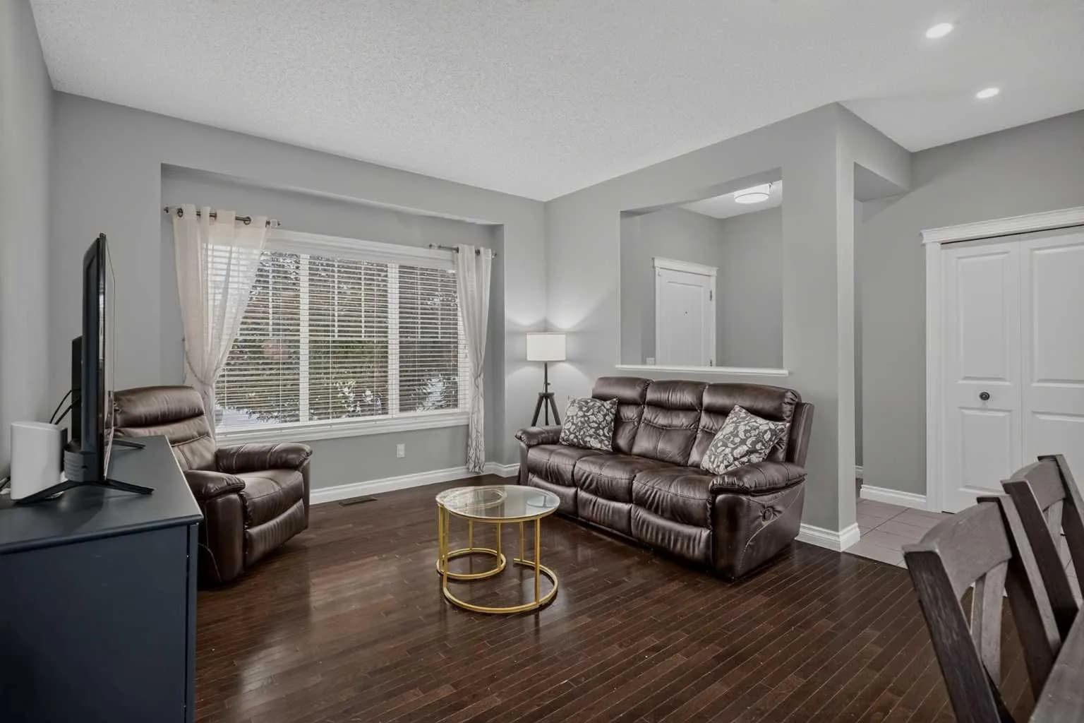 Semi Detached (Half Duplex)