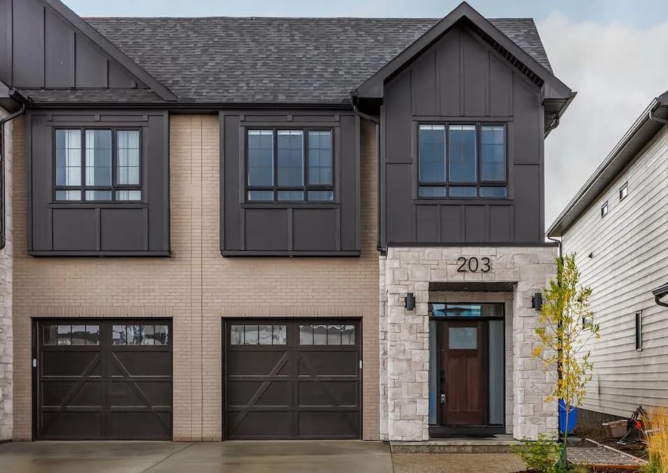 Semi Detached (Half Duplex)