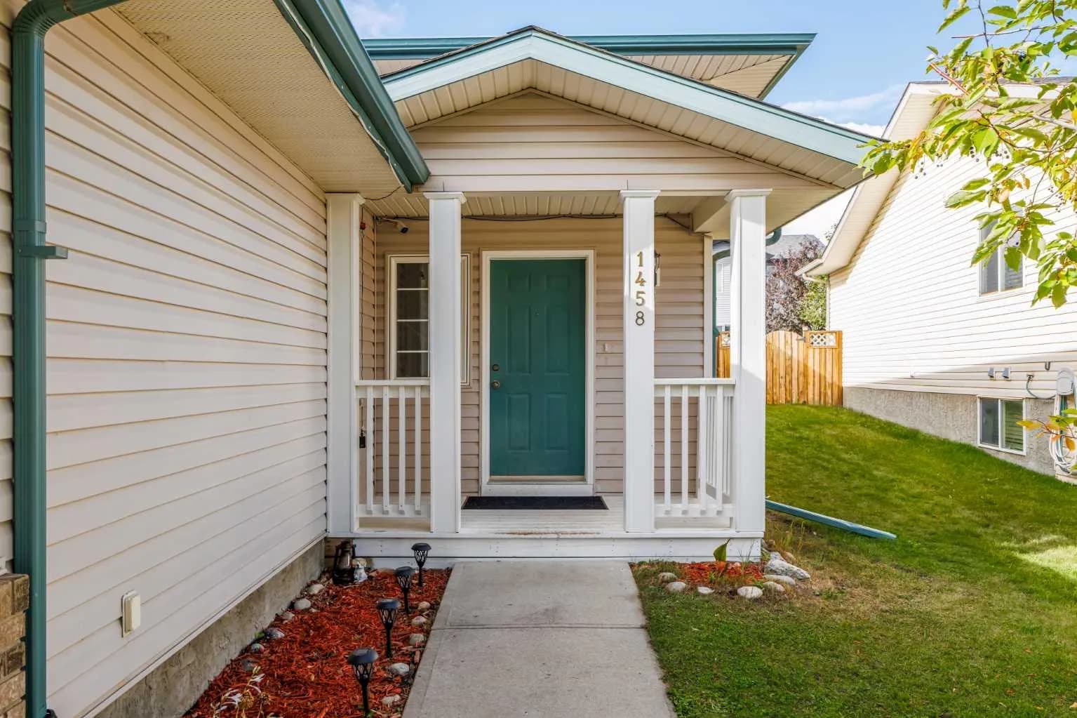 Semi Detached (Half Duplex)