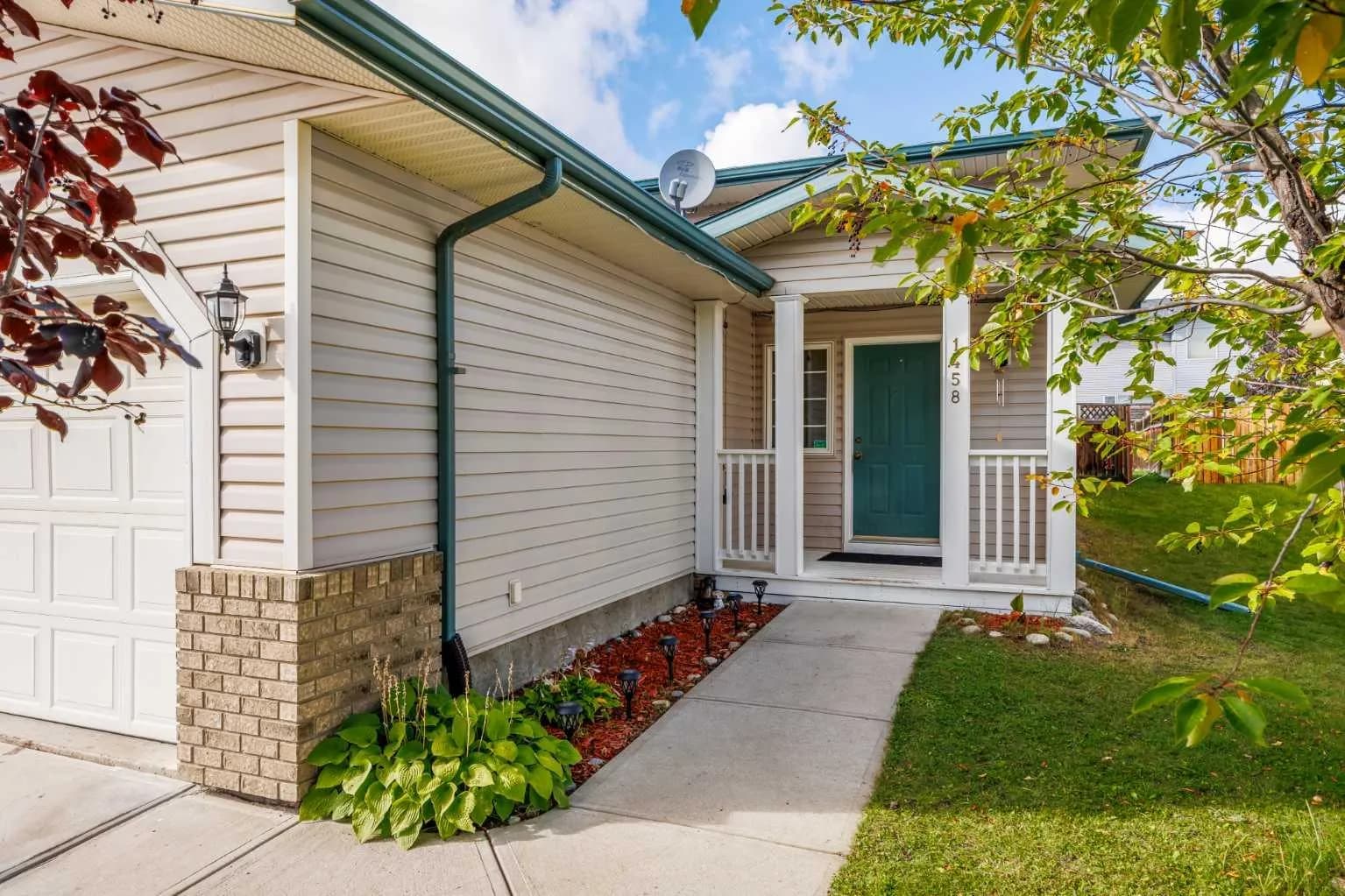Semi Detached (Half Duplex)