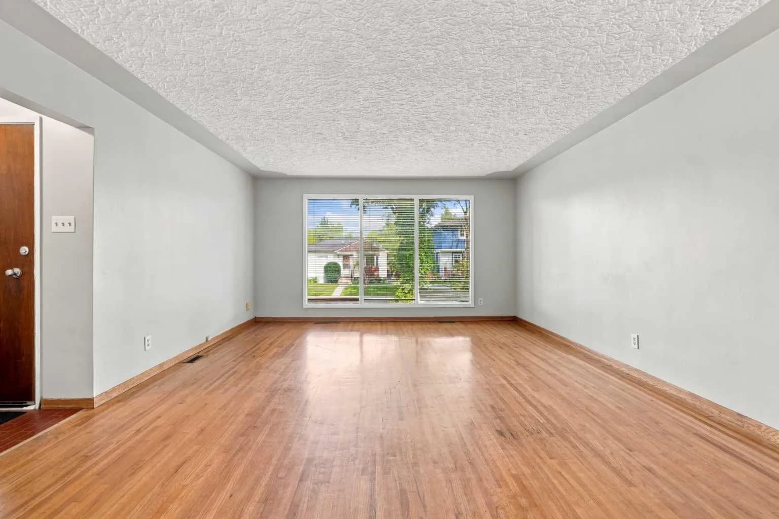 Semi Detached (Half Duplex)