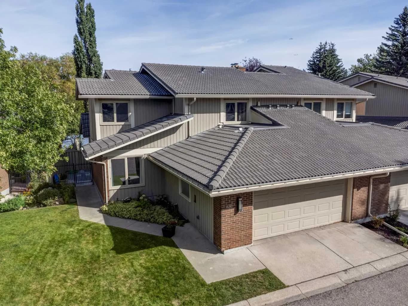Semi Detached (Half Duplex)