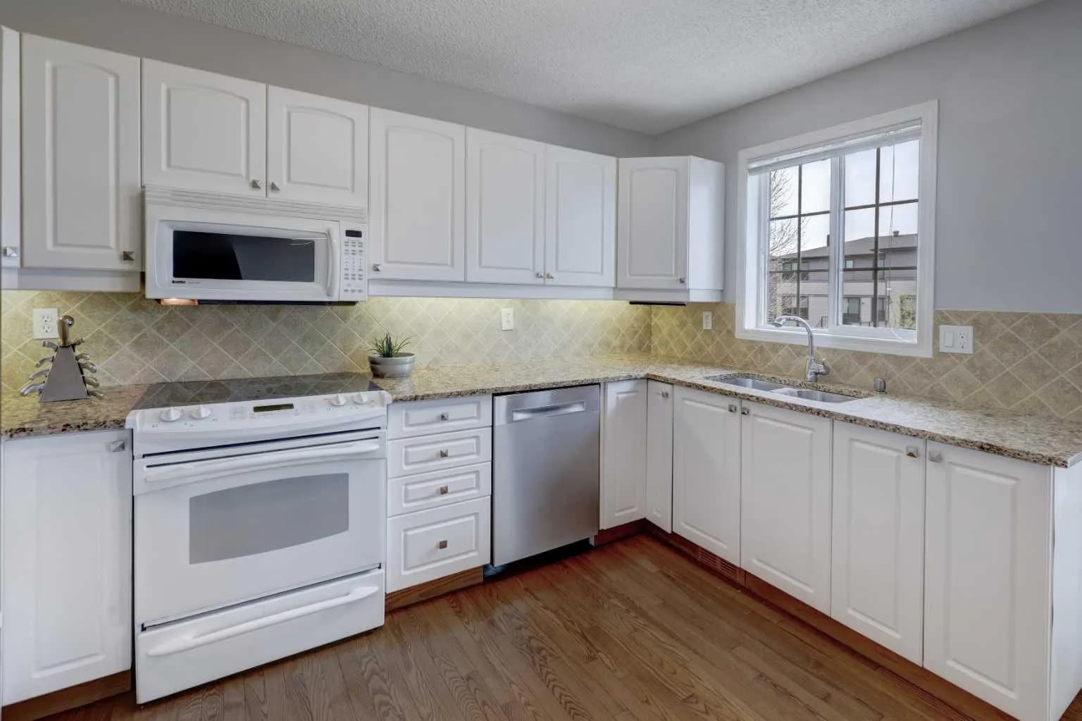 Semi Detached (Half Duplex)
