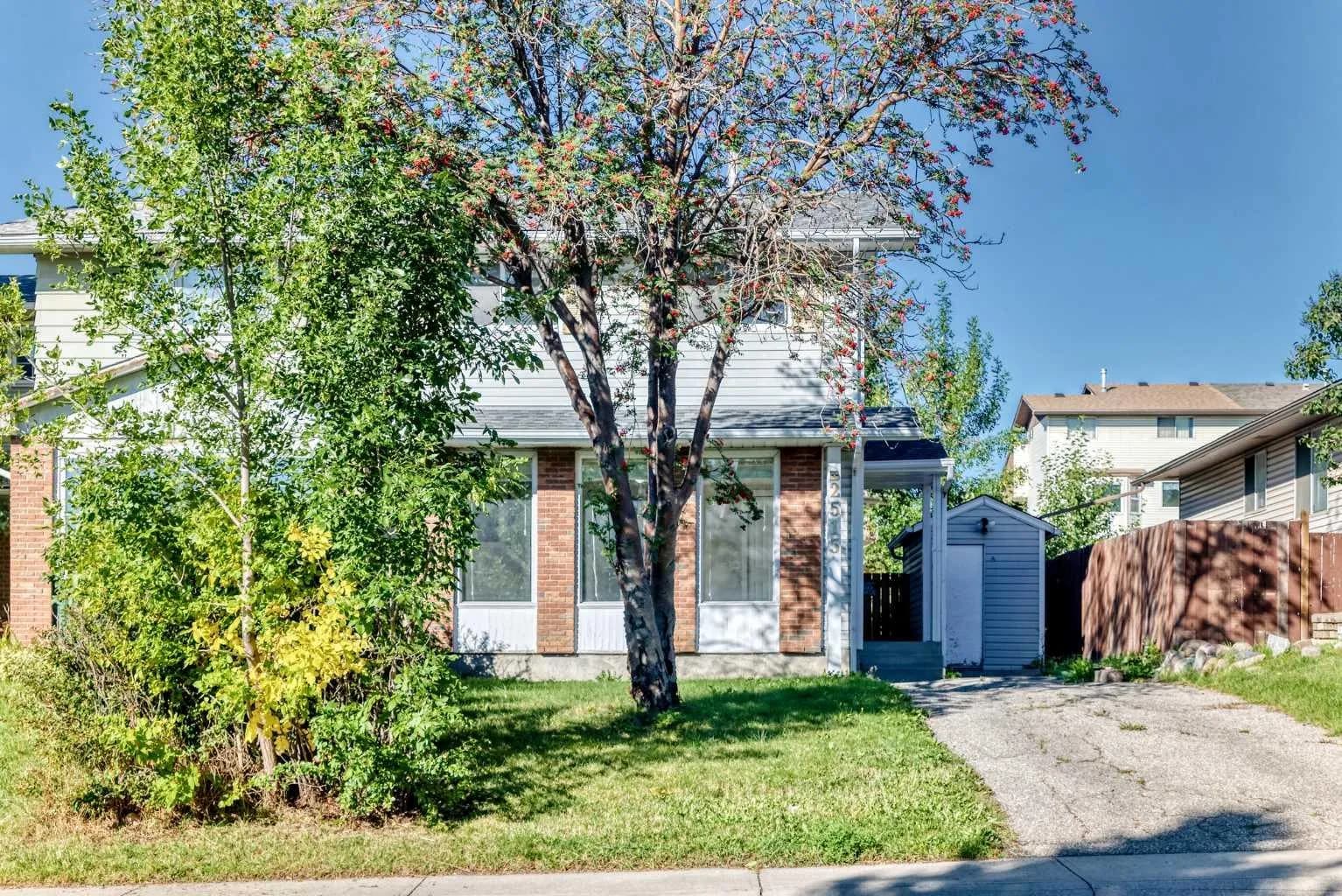 Semi Detached (Half Duplex)