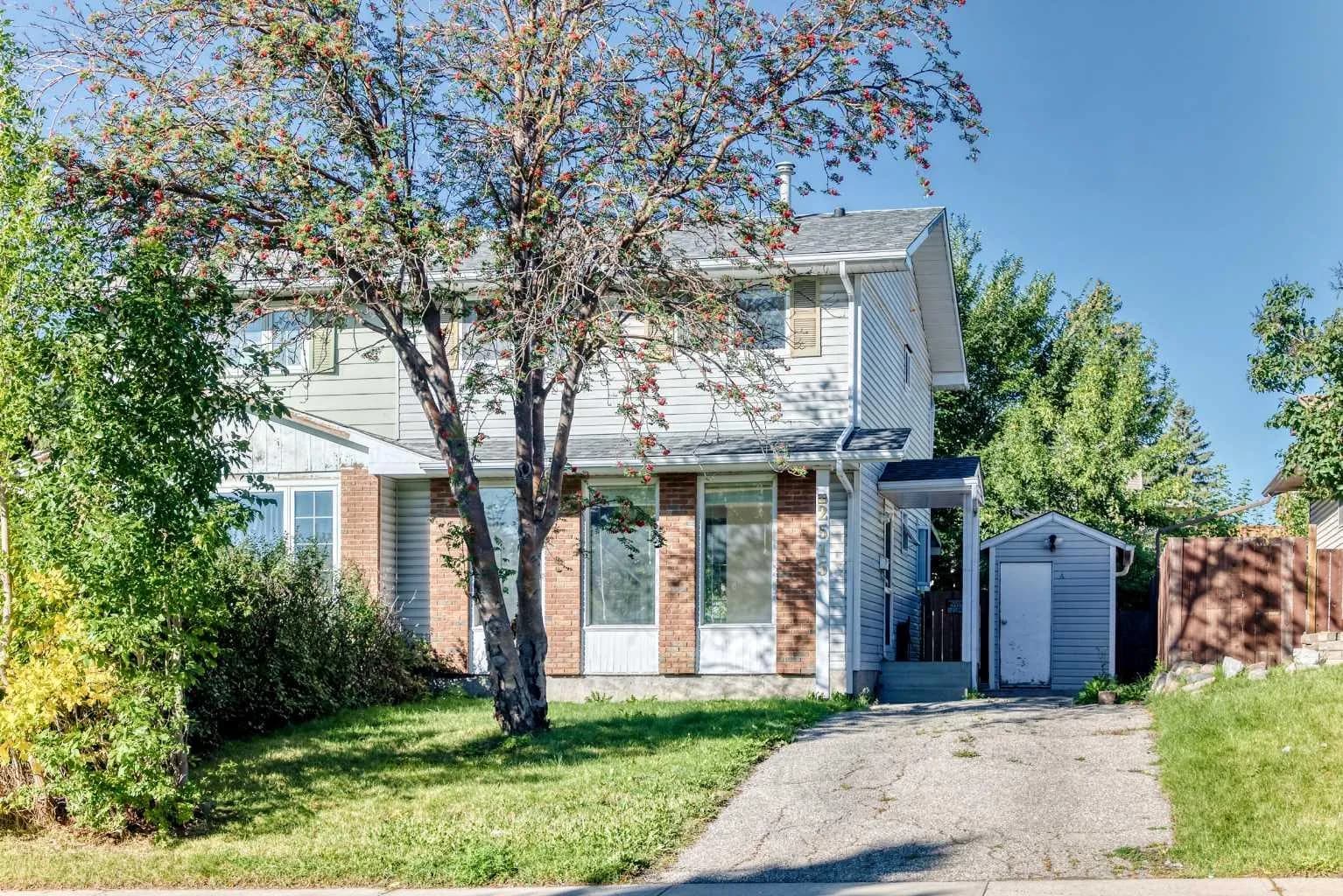 Semi Detached (Half Duplex)