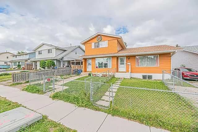 Semi Detached (Half Duplex)