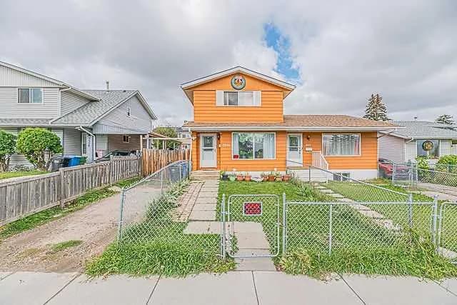 Semi Detached (Half Duplex)