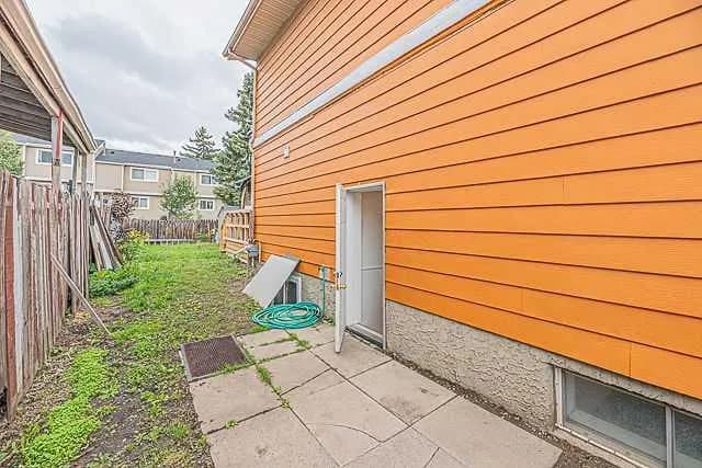 Semi Detached (Half Duplex)