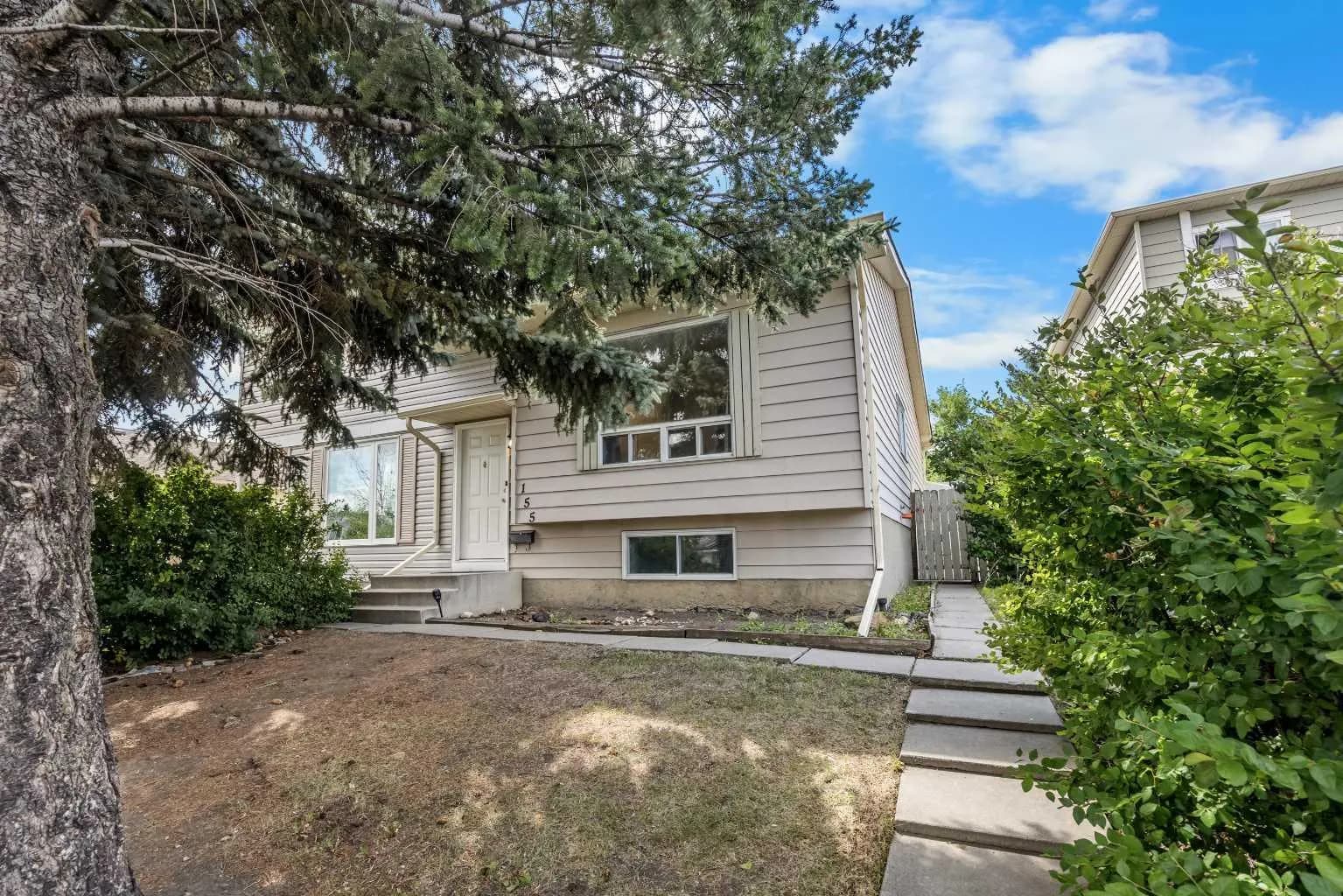 Semi Detached (Half Duplex)