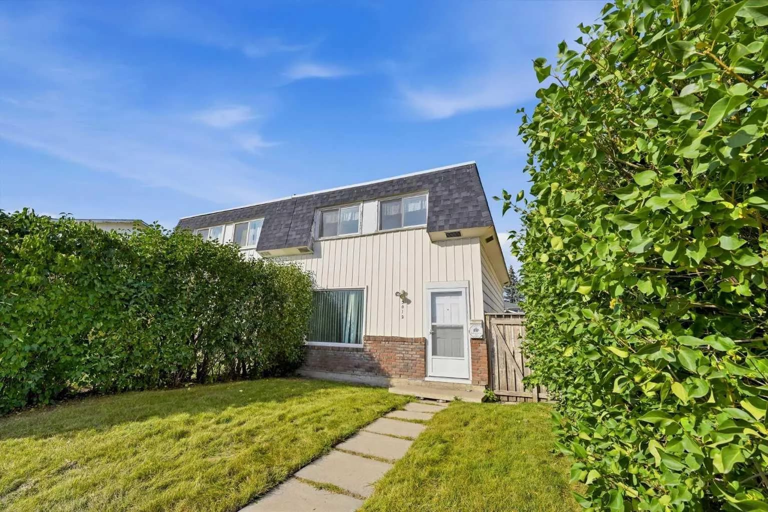 Semi Detached (Half Duplex)