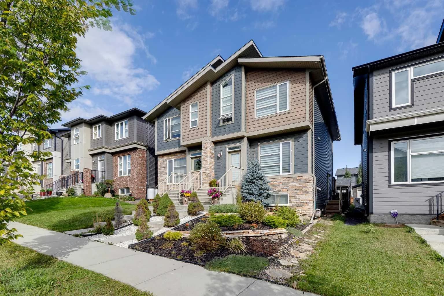 Semi Detached (Half Duplex)
