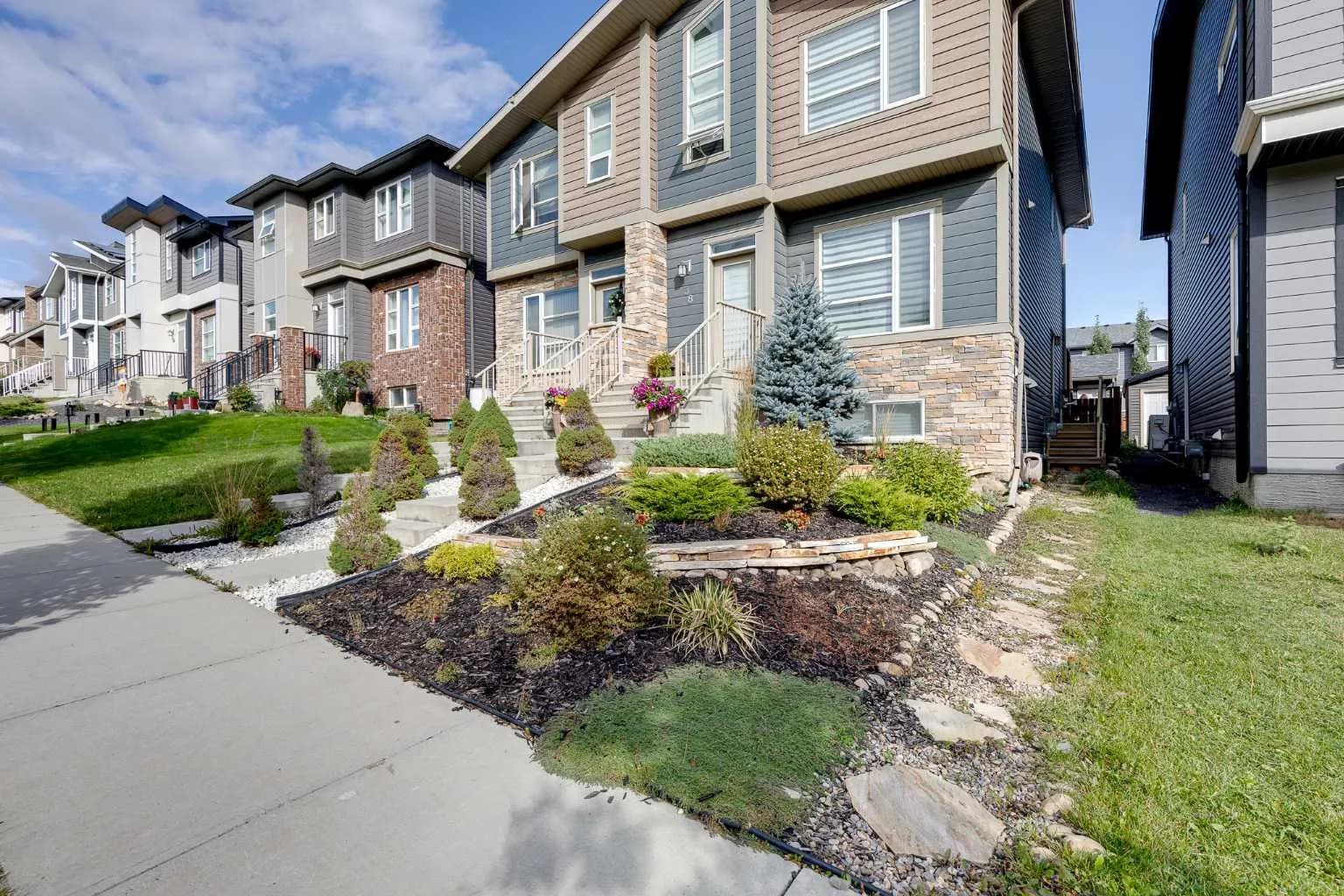 Semi Detached (Half Duplex)